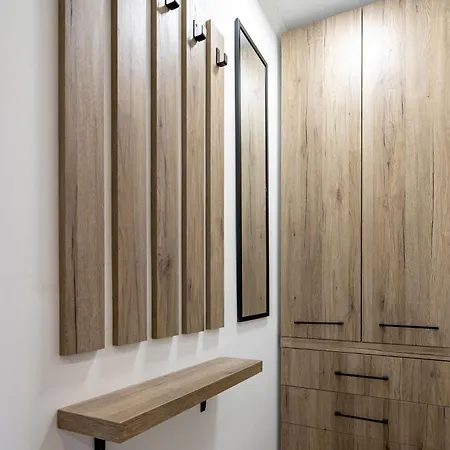 - Sunny - Cozy & Modern Апартаменты *