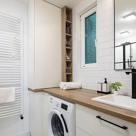 - Sunny - Cozy&modern Apartament